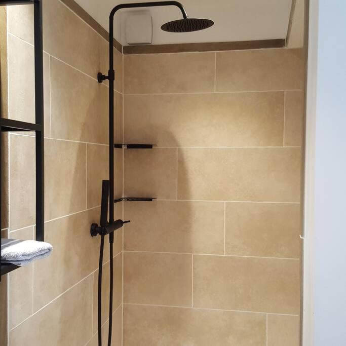 Gravieres Appartement 2 Pieces מראה חיצוני תמונה